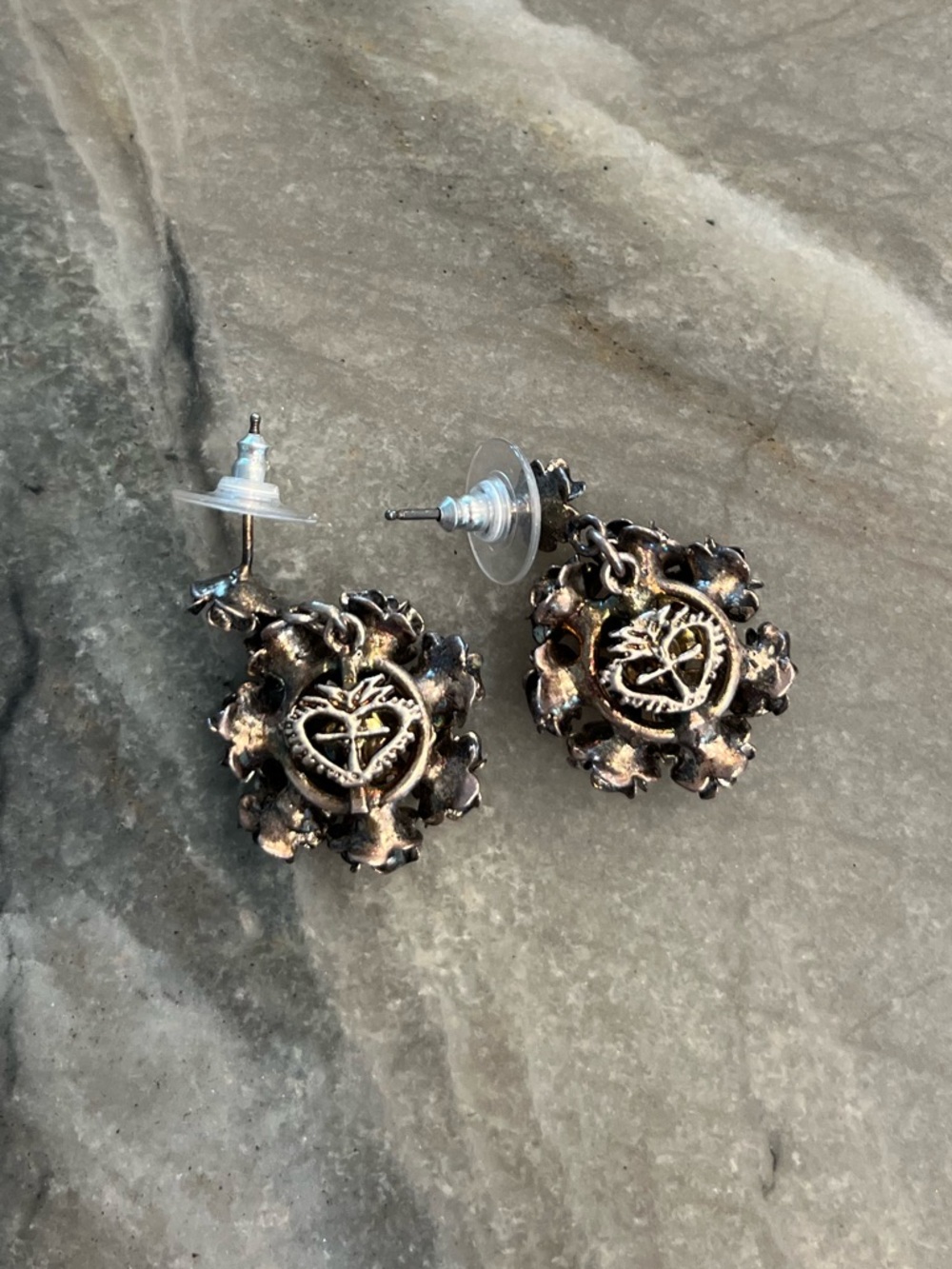 VIRGIN SAINTS & ANGELS DANGLE EARRING - Picture 6 of 8